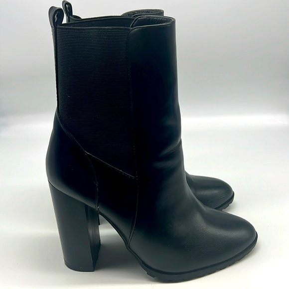 French Connection - Jenna Black Vegan Leather Stretch High Chunky Heel Size 8 - Picture 1 of 12